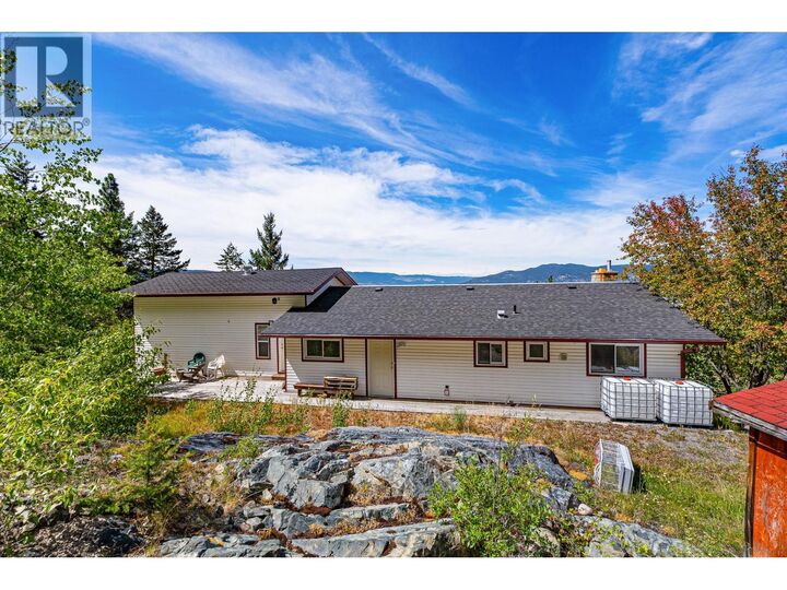 Property Photo:  3104 Panorama Drive  BC V1K 1J4 