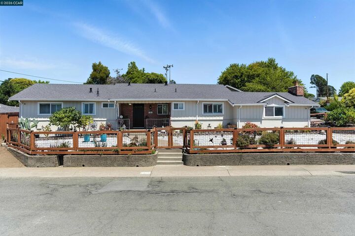 Property Photo: 1201 Valle Vista Ave CA 94589