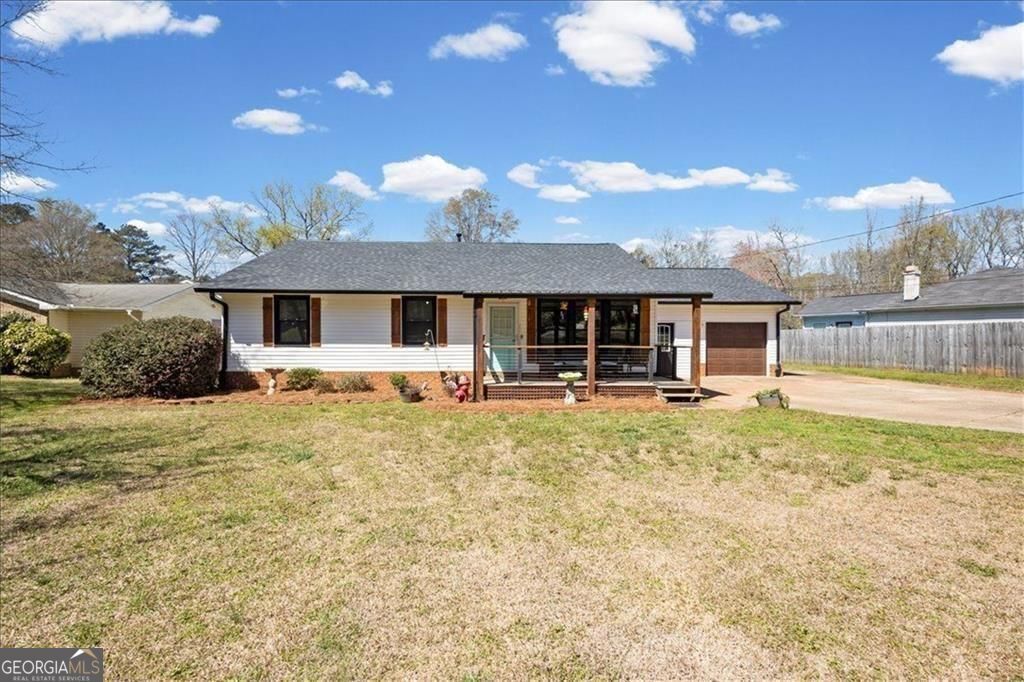 Property Photo:  16 Windsor Way  GA 30263 