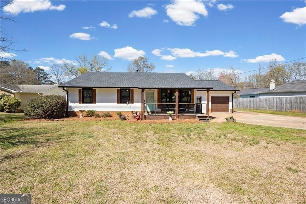 Property Photo:  16 Windsor Way  GA 30263 