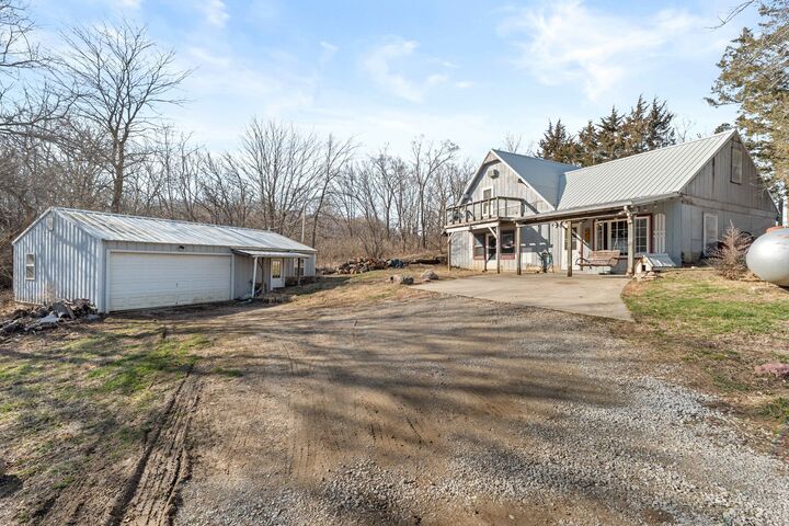 Property Photo:  28609 & 28611 Amarillo Avenue  IA 50146 