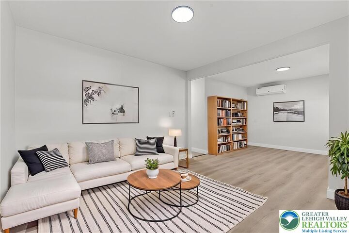 Property Photo:  40 W Garibaldi Avenue  PA 18240 