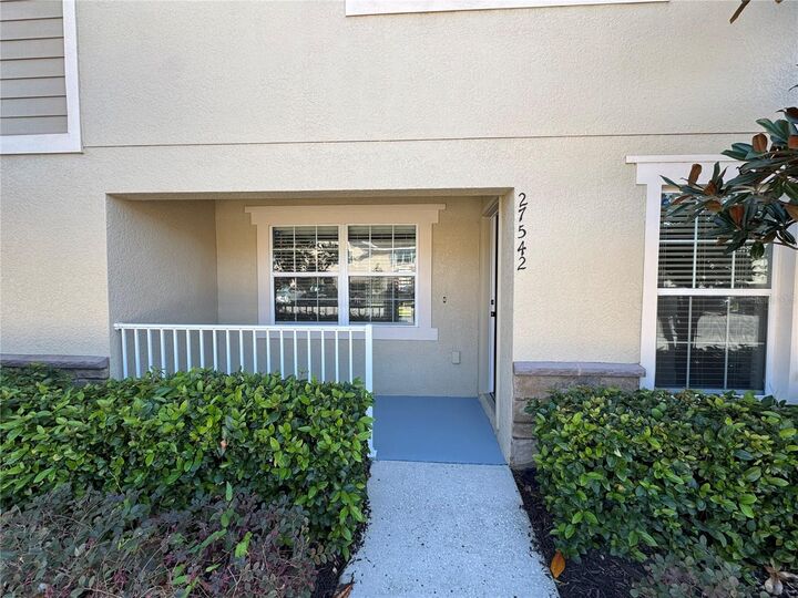 Property Photo:  27542 Desert Willow Way  FL 33544 