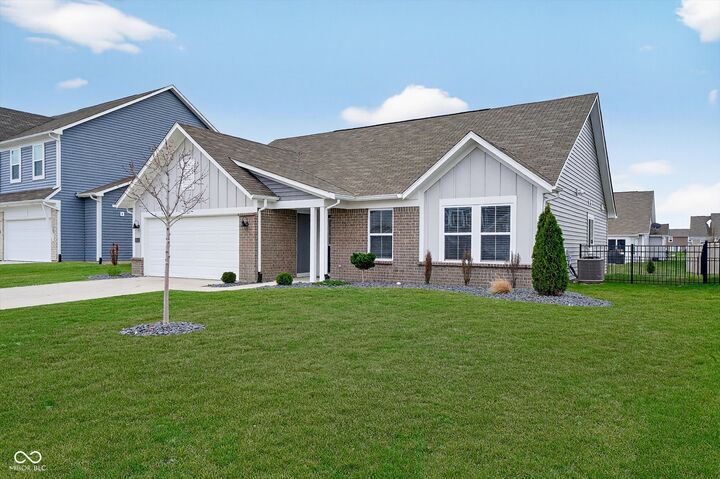 Property Photo:  5515 Woods Pointe Drive  IN 46055 