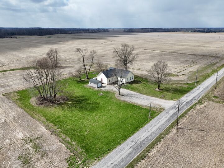 Property Photo:  18755 E County Road 750 N  IN 47246 