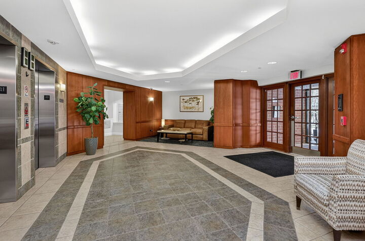 Property Photo:  865 E 22nd Street B412  IL 60148 