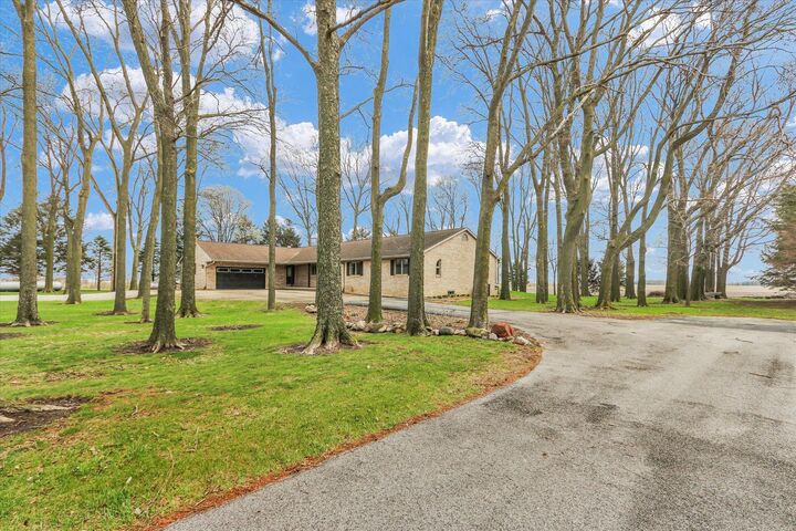 Property Photo:  1644 County Road 200 Road  IL 61875 