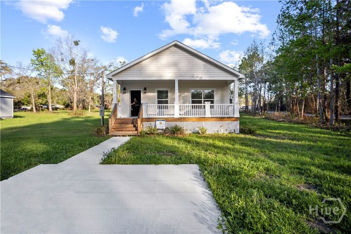 Property Photo:  16 SW Pear Street  GA 31316 