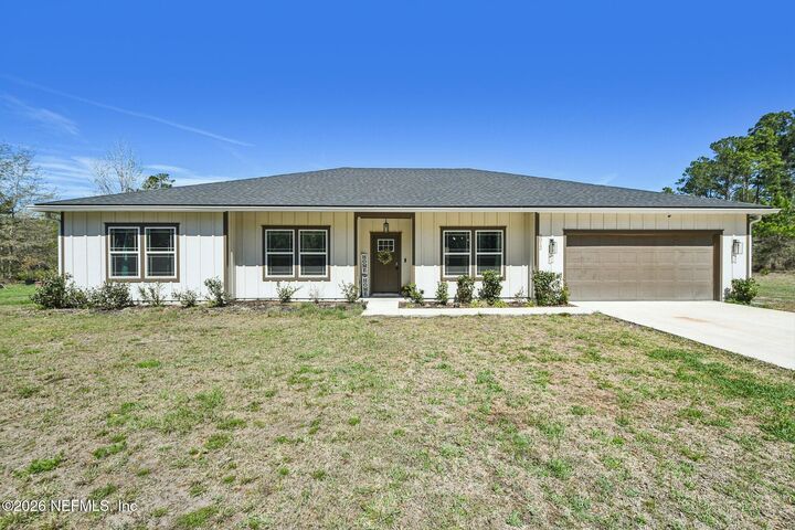 Property Photo: 5012 Laurel Street FL 32068