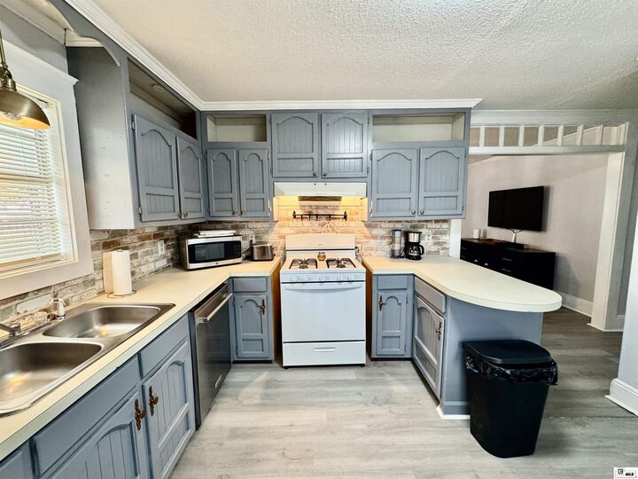 Property Photo: 2417 N 9th Street LA 71291