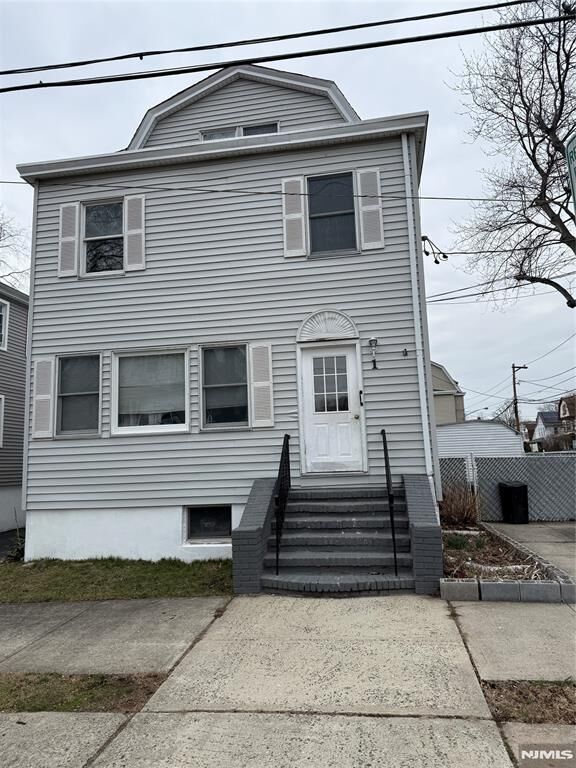 Property Photo:  1 Mount Vernon Avenue 2  NJ 07003 