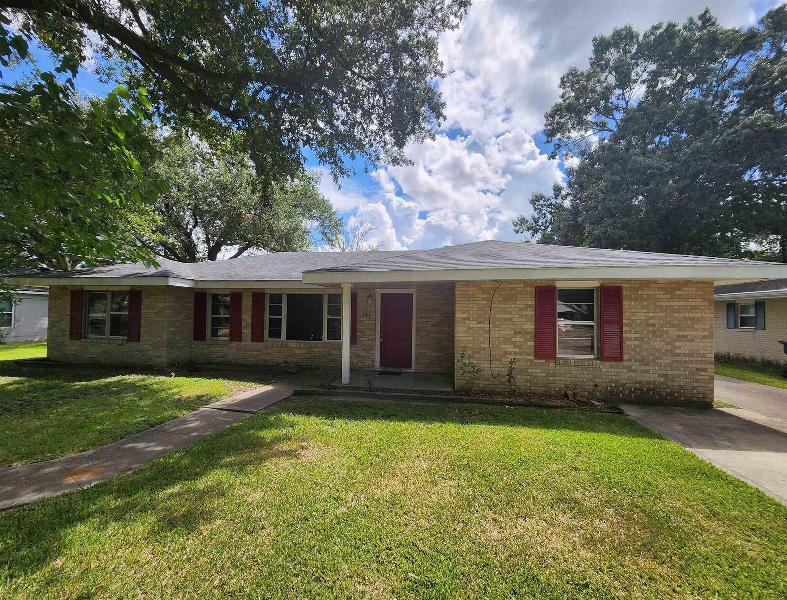 Property Photo:  445 Washington  LA 70605 