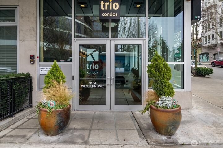 Property Photo:  3104  Western Avenue 619  WA 98121 