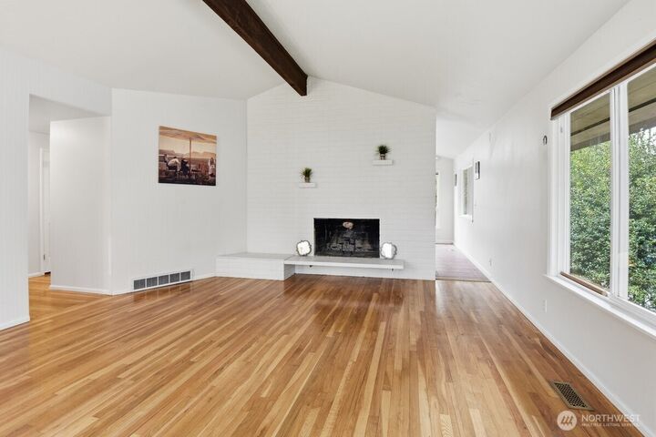 Property Photo: 6505 182nd Place SW WA 98037