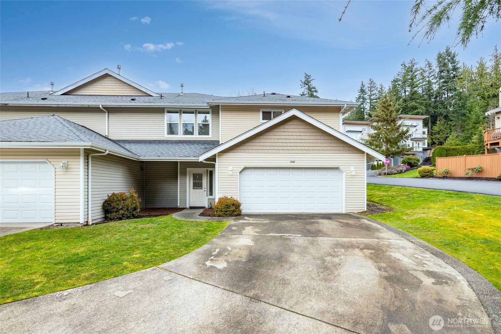 Property Photo: 3321 Park Lane C WA 98274