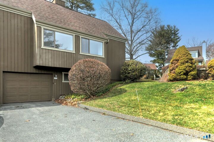 Property Photo:  132 Bison Lane B  CT 06614 