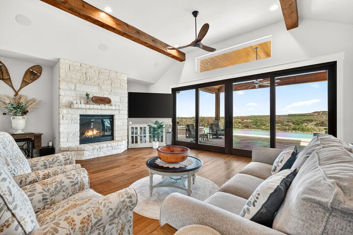 Property Photo: 743 Vista Ridge Drive TX 78663