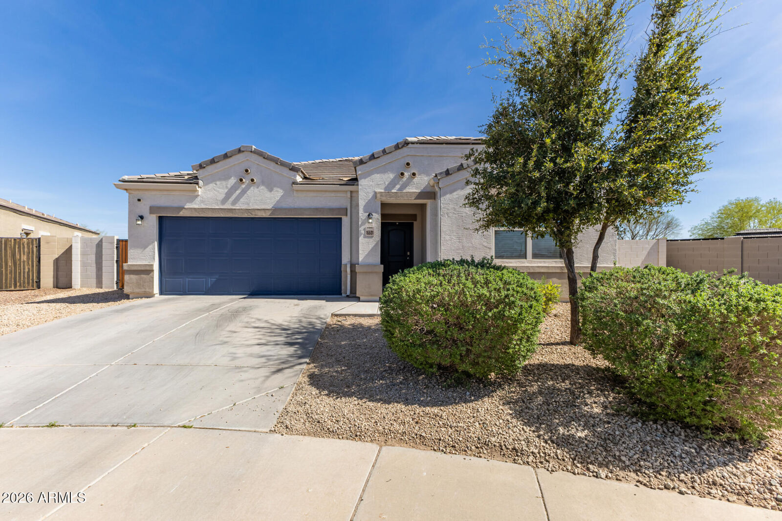 Property Photo:  16601 N Luna Drive  AZ 85138 