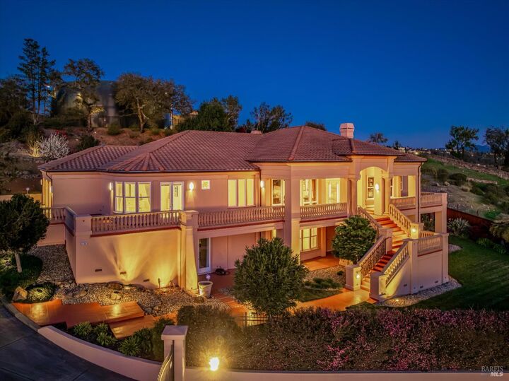 Property Photo:  3729 Skyfarm Drive  CA 95403 