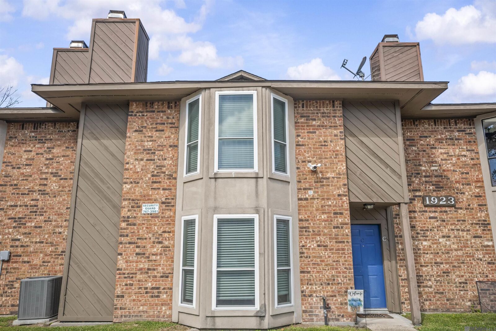 Property Photo:  1923 S Brightside Dr #C  LA 70820 