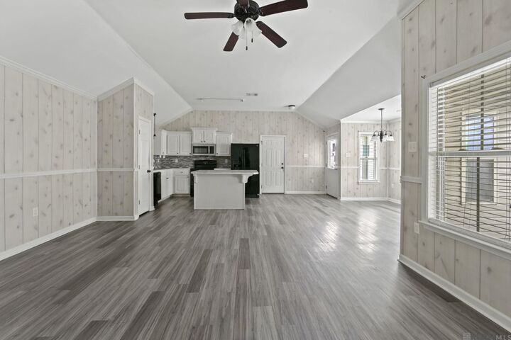 Property Photo:  830 Sedona Pines Dr  LA 70816 