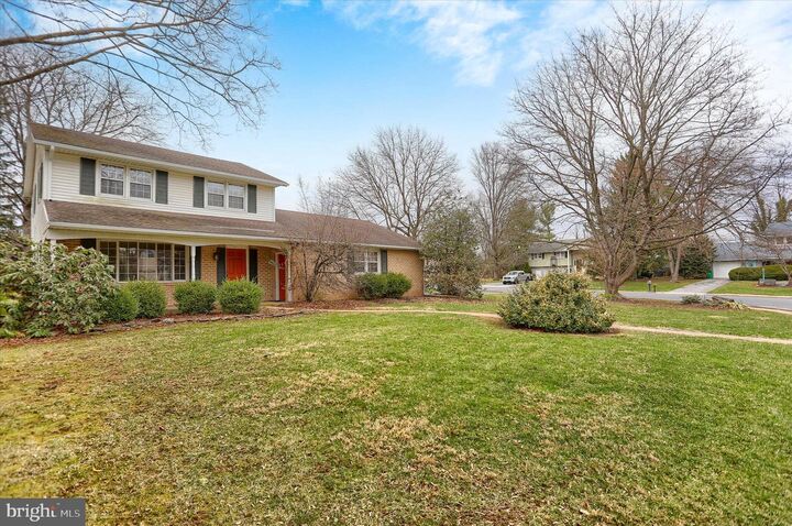 Property Photo: 904 Thornwood Lane PA 17013