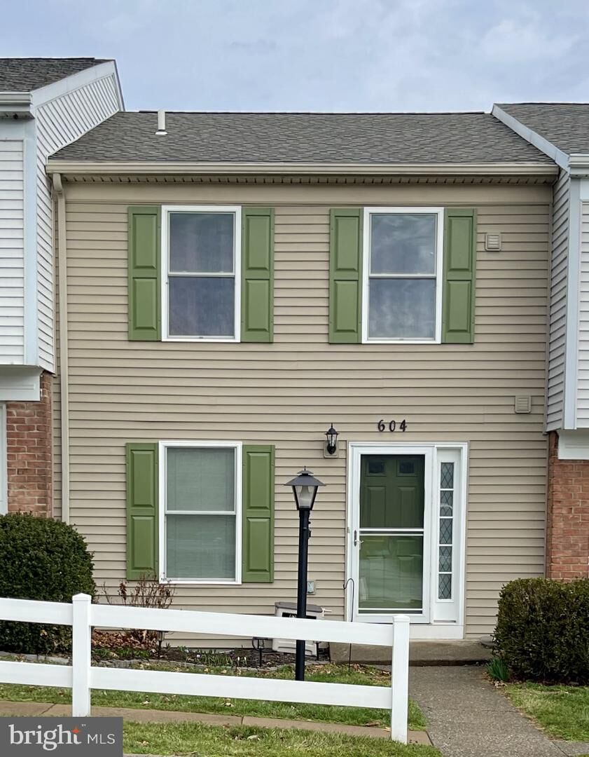 Property Photo:  604 Allenview Drive  PA 17055 