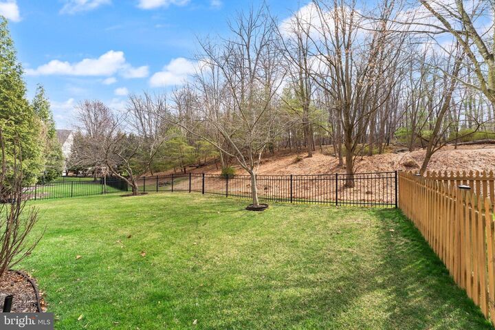 Property Photo:  43941 Riverpoint Drive  VA 20176 