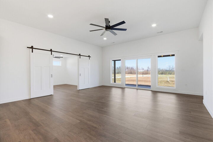 Property Photo:  706 N Neo St  MO 65284 