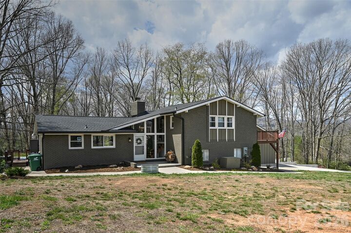 Property Photo:  46 Mountain View Drive  NC 28704 
