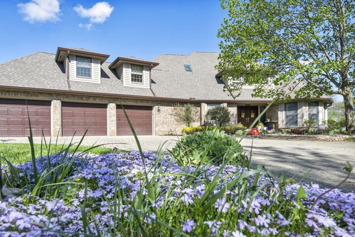 Property Photo:  1456 Willowood Way  OH 43302 