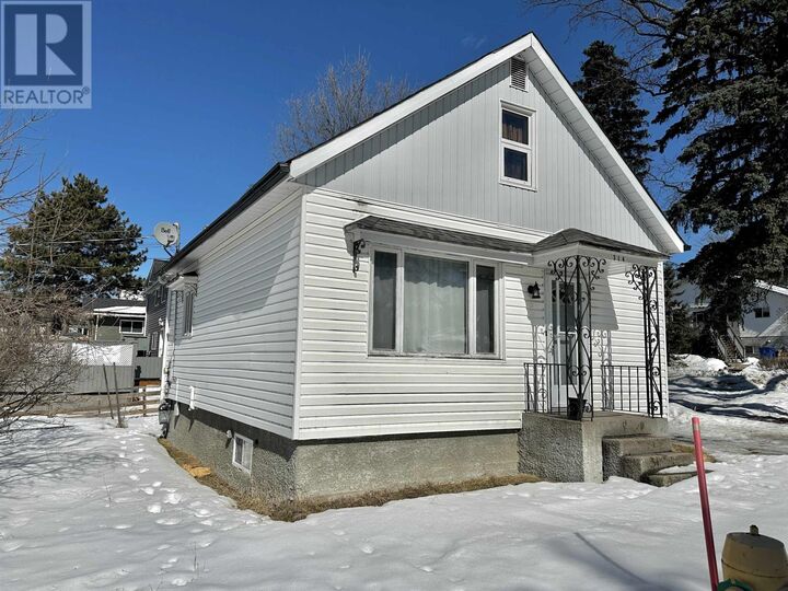 Property Photo:  314 Seventh St S  ON P9N 1R1 