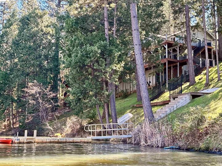 Property Photo:  20602 Longridge Ct.  CA 95321 