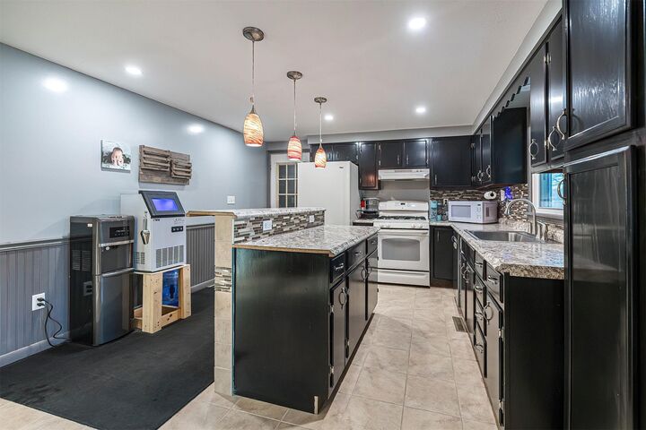 Property Photo:  2701 Maple Avenue  PA 16423 