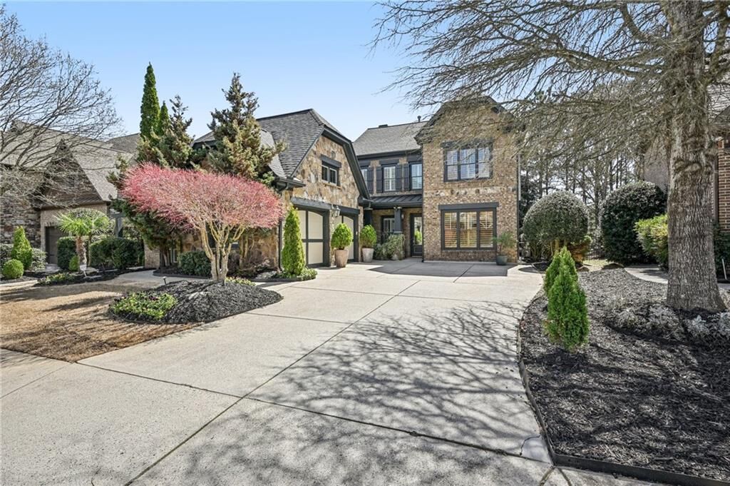 Property Photo:  5030 Habersham Hills Drive  GA 30024 