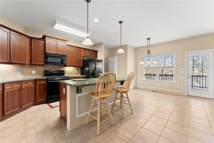 Property Photo: 1000 Island Bluff Lane GA 30518