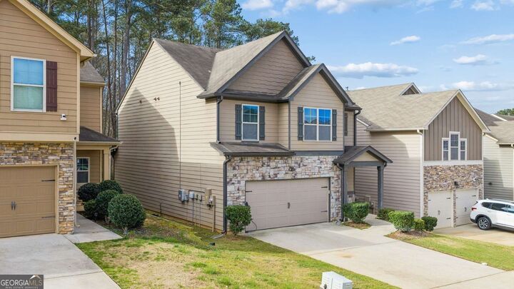 Property Photo: 4798 Longview Run GA 30035