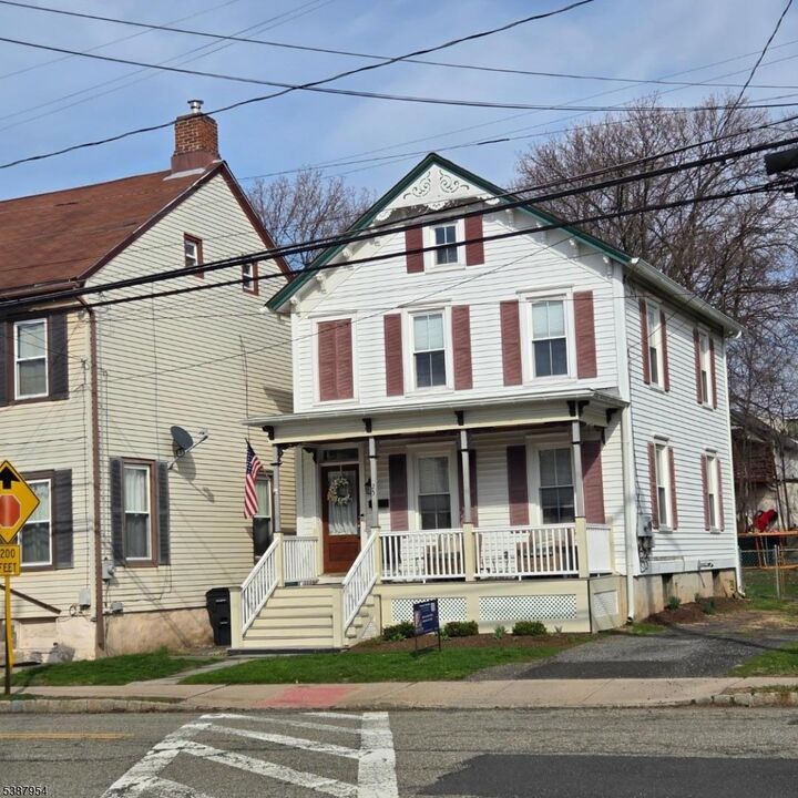 Property Photo:  25 Park Ave  NJ 08822 