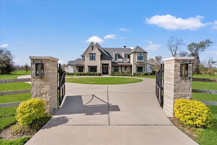Property Photo:  9730 Thompson Lake Drive  TX 77459 