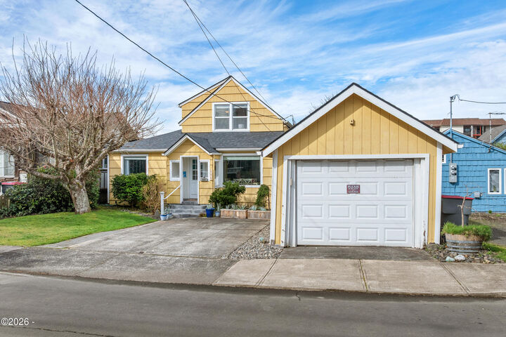 Property Photo:  580 S Columbia Street  OR 97138 