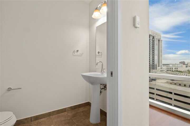 Property Photo:  150 E Robinson Street 1026  FL 32801 