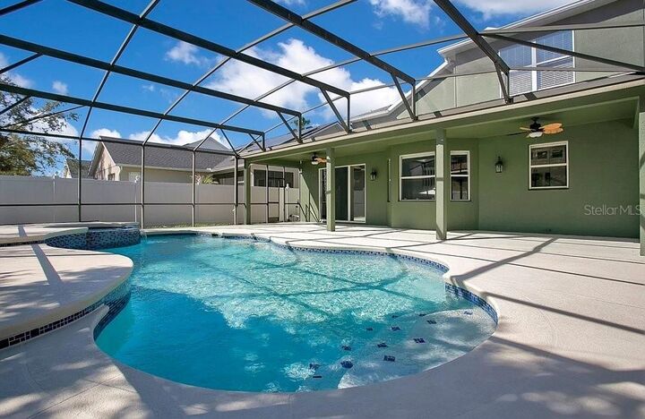Property Photo:  14149 Lake Live Oak Drive  FL 32828 