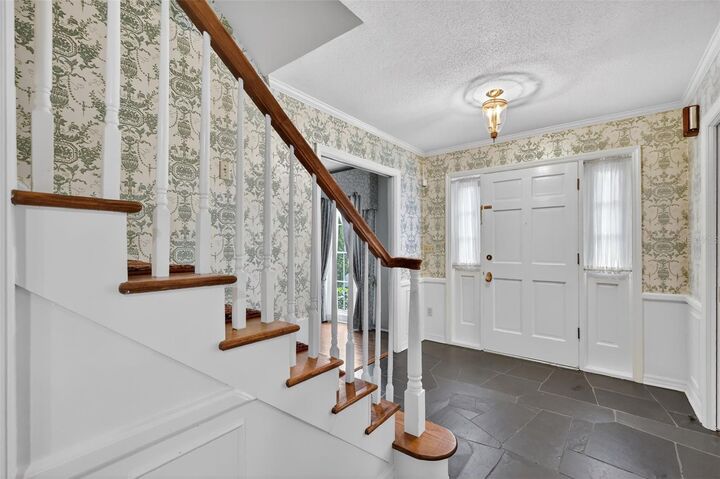 Property Photo:  2000 Country Club Drive  FL 32726 