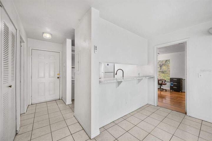 Property Photo:  3800 SW 20th Avenue 611  FL 32607 