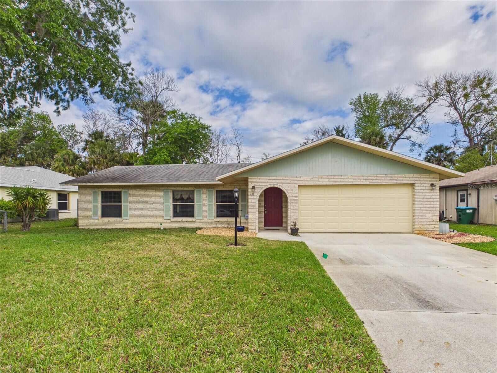 Property Photo:  632 Cherokee Lane  FL 32117 