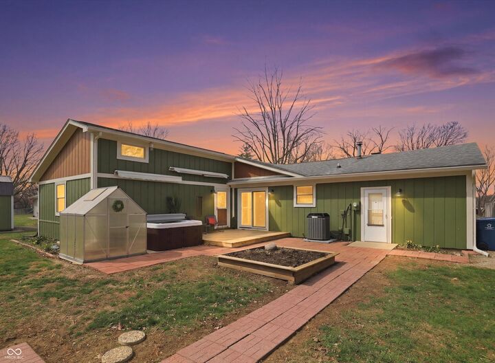 Property Photo:  209 Bayview Drive  IN 46034 