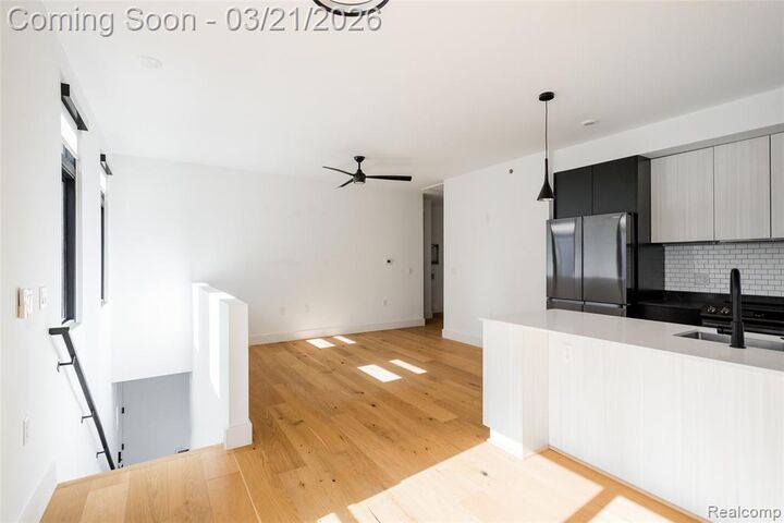 Property Photo:  1652 Bagley Street 19  MI 48216 2071 