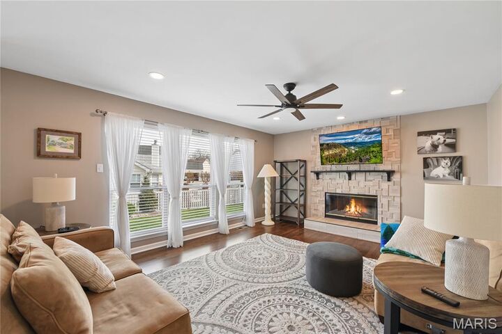 Property Photo:  413 Lea Harbor Court  MO 63040 