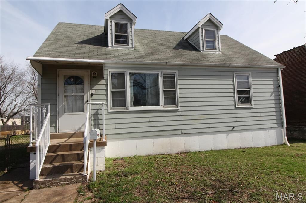 Property Photo:  619 Waller Avenue  MO 63125 
