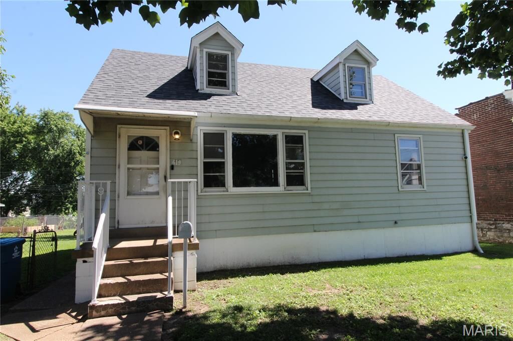 Property Photo: 619 Waller Avenue MO 63125